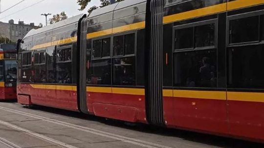 BMW zablokowało tramwaje. Zatrzymanie MPK Łódź na Polesiu