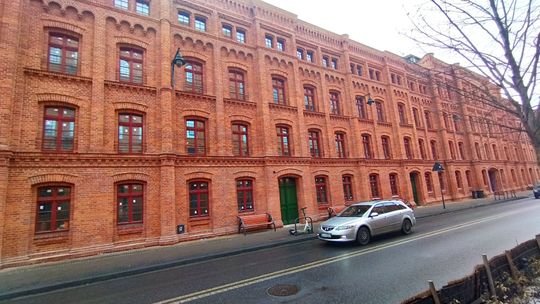 Czy do robotniczych famuł przy Ogrodowej wróci życie? Miasto mówi, że tak