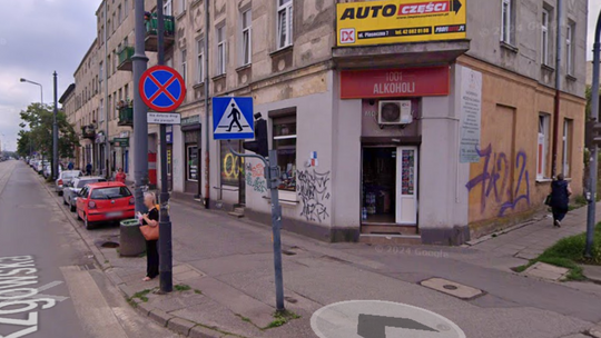 Górna wstrząśnięta. Nocny atak na mężczyznę przy monopolowym