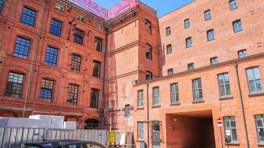 Kiedyś była tu fabryka pończoch. Teraz będą biura i restauracje. Wielki remont z centrum Łodzi