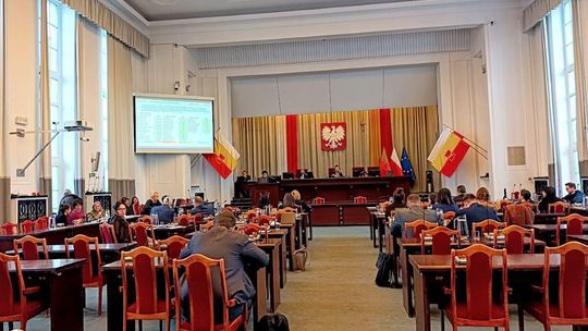 Kto zgarnął największe nagrody w łódzkim ratuszu? Prawie 200 tys. zł dla wiceprezydentów, skarbnika i sekretarza