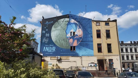 Nowy mural na Piotrkowskiej. EC1 kontra Imperium