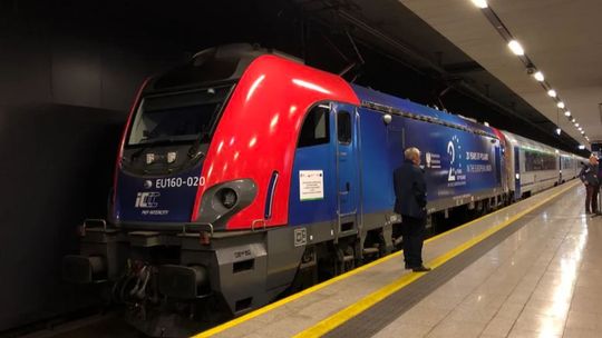 Paraliż na kolei przez upały. Problemy na trasie Łódź - Warszawa