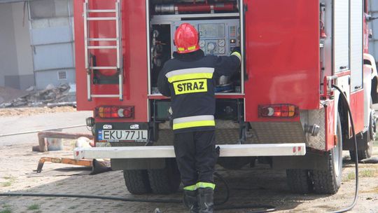 Pożar na Złotnie. Strażacy gasili komórki