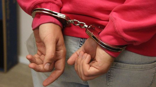 Szok! 33-latek robił to na przystanku i na oczach dzieci