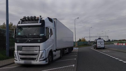 Turecki TIR  jak bomba. Zatrzymano go pod Strykowem