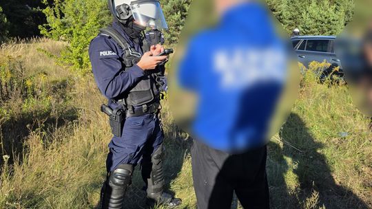 Ustawka pseudokibiców pod Zgierzem. Czekali na przeciwników, przyjechali... policjanci