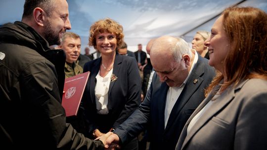 Wojsko szykuje szpitale na sytuacje kryzysowe. Wicepremier Kosiniak-Kamysz pod Zgierzem [ZDJĘCIA]