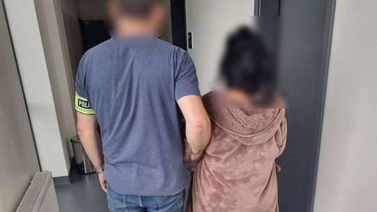 Zaczepiła mężczyznę w bramie i oferowała pomoc. Miała niecne zamiary