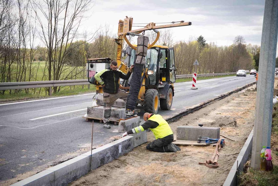 Będzie bezpieczniej na ważnej drodze w Łódzkiem. Koniec prac już niebawem