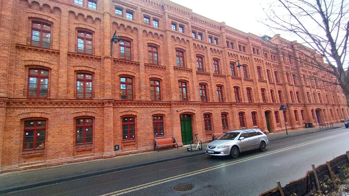 Czy do robotniczych famuł przy Ogrodowej wróci życie? Miasto mówi, że tak