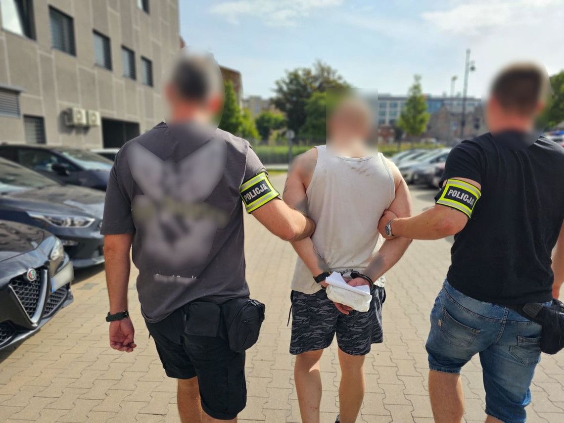Kradzieże samochodów w Łodzi. Pościg za złodziejem po Polesiu