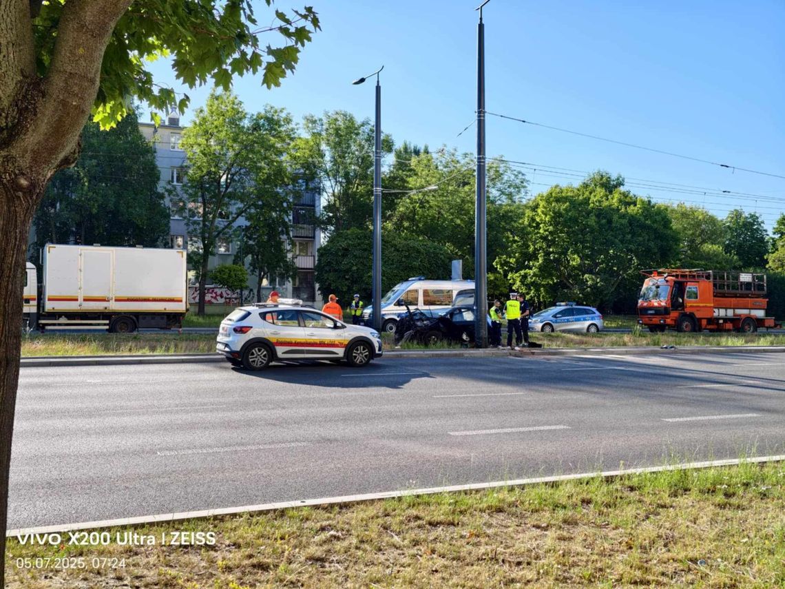 Poważne utrudnienia MPK Łódź. Tramwaje i autobusy jeżdżą innymi trasami