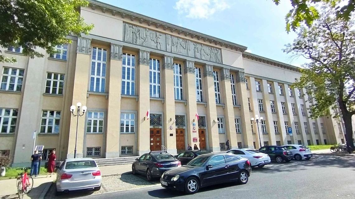 Pracownicy sądu podejrzewani o pranie brudnych pieniędzy