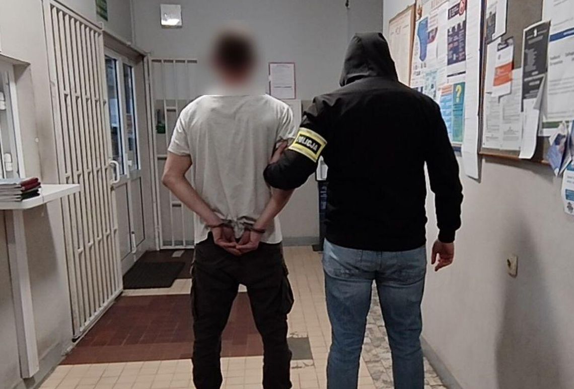 Skopał auto bez powodu. Straty nie są małe