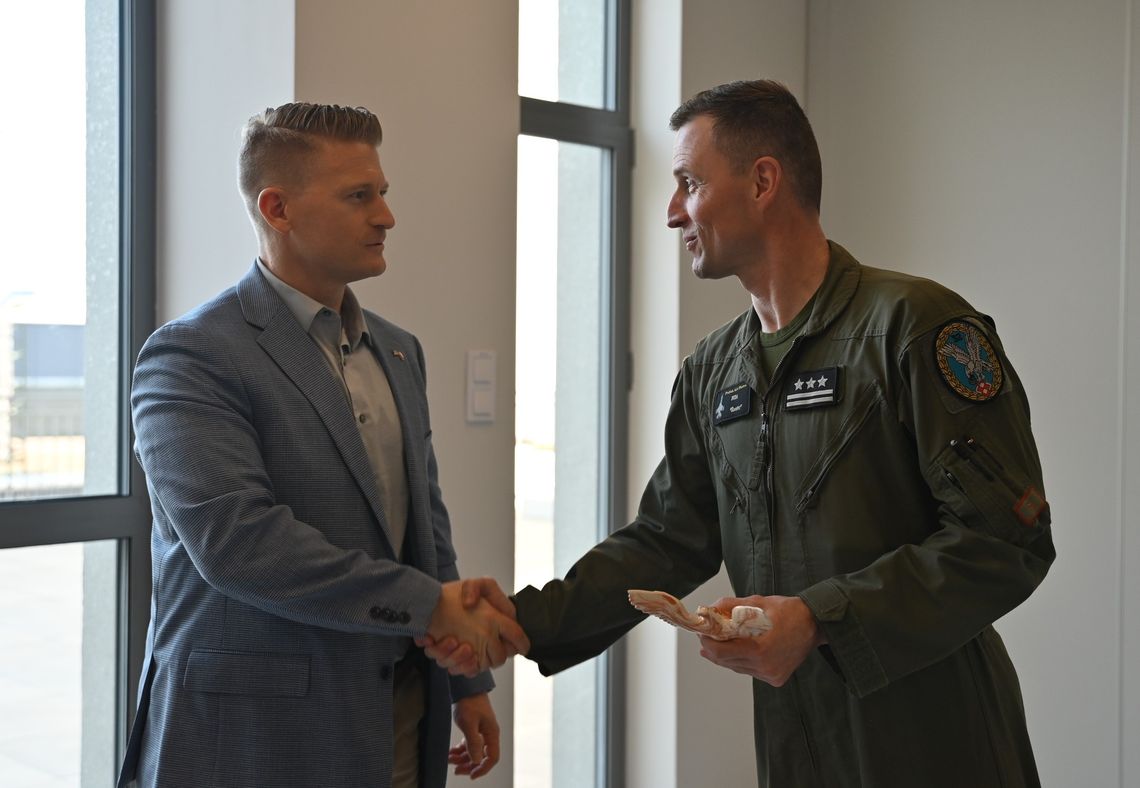 Ważna delegacja ze Stanów Zjednoczonych w Łódzkiem. Jaki był powód jej wizyty? [ZDJĘCIA]