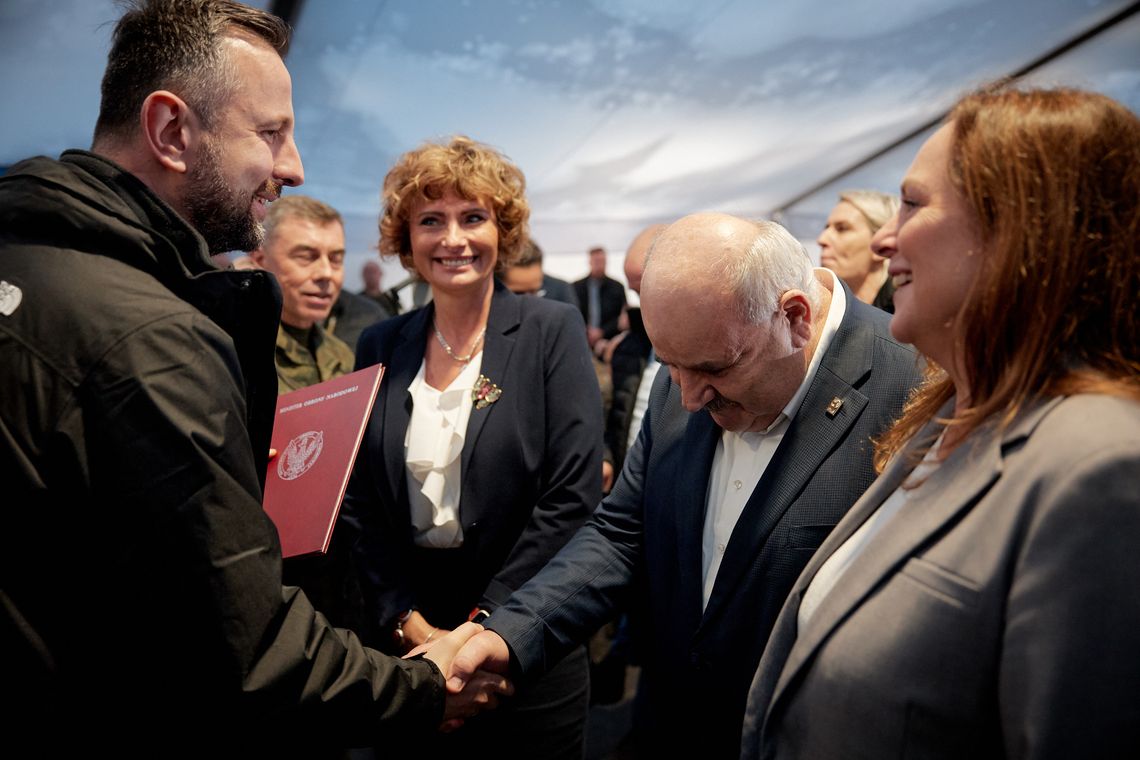 Wojsko szykuje szpitale na sytuacje kryzysowe. Wicepremier Kosiniak-Kamysz pod Zgierzem [ZDJĘCIA]