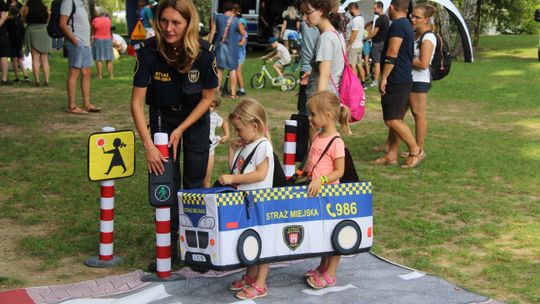 Piknik "Bezpieczna droga do szkoły" na Malince w Zgierzu